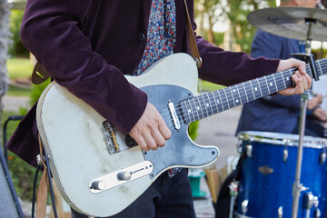 Guitarra el&eacute;ctrica