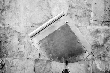protractor, geometric measuring instrument.