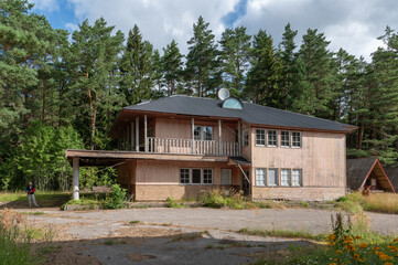 Fototapeta na wymiar wooden house in estonia hiiumaa