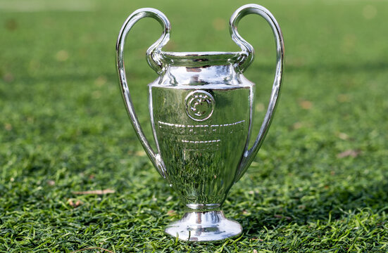 14,762 en la categoría «Champions league trophy icon» de fotos e imágenes  de stock libres de regalías