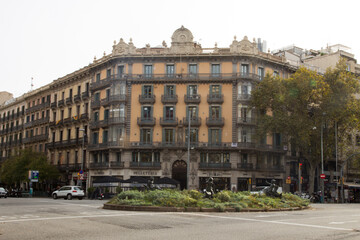 Fototapeta na wymiar Barcelona, Spain; 1 April 2021. Surroundings of Plaza Cataluña.