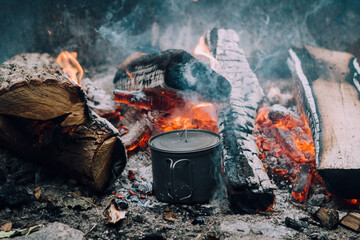 morning coffee on the campfire