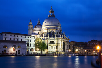 Obraz na płótnie Canvas A view of the Cathedral Santa Maria della Salute in Venice at night, Italy