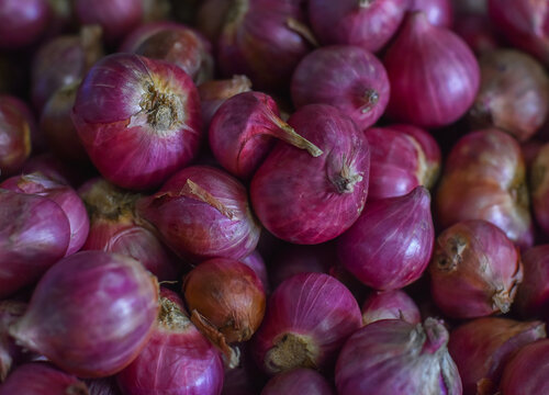 shallots sold in traditional markets