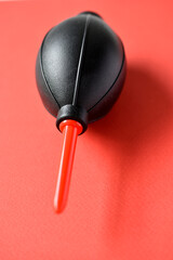 Black Pneumatic Lenspen for cleaning optics and matrix