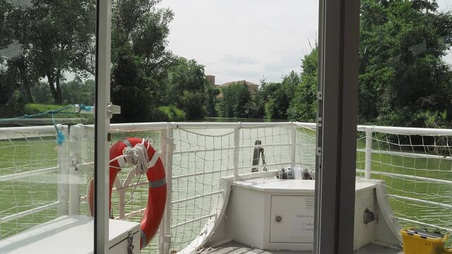 Tourist boat trip on the Baise river in condom 4k

