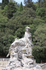 Fototapeta na wymiar Jardins de la source de la Fontaine de la ville de Nîmes