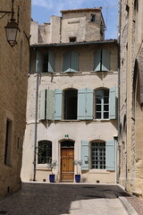 Fototapeta na wymiar Rue de la ville d'Uzès