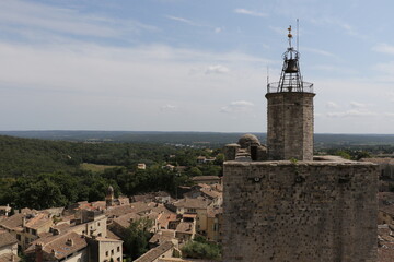 Vue panoramique de la ville d’Uzès