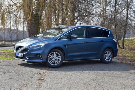 Ford S-Max Titanium 2.0 EcoBlue. General view. 04-24-2021, Prague, Czech Republic.
