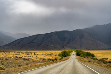 Road to the Los Glaciares national park