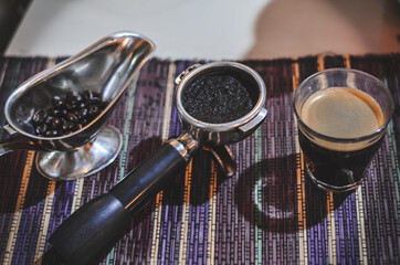 Steps to make coffee beans into espresso coffee