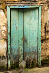 Colombian colonial old wooden door - Aged design