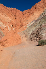 en salta, tucuman, argentina hay lugares que entre ruinas dan vida a la cultura del interior, indigenas, las iglesias, el cerro de los 7 colores, sus montañas, hacen magia