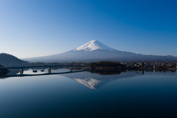 富士山　河口湖　河口湖大橋　反映　逆さ富士