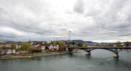 Fototapeta premium Mittlere Bridge and Basel skyline, Switzerland