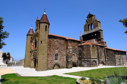 église abbatial de monastier sur gazeille haute loire