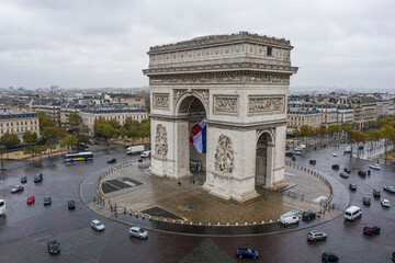 Obraz premium Aerial view of Arc de Triomphe, Paris