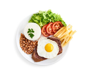 Prato executivo de contra filet com arroz, feijão, salada, batatas fritas e ovo frito, visto de cima e isolado com path