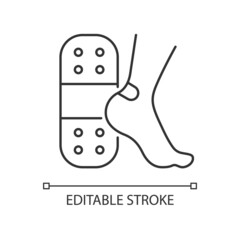 Patches for blisters linear icon. Skin protection from friction. Sterile dressing. Thin line customizable illustration. Contour symbol. Vector isolated outline drawing. Editable stroke