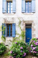 Fototapeta na wymiar Saint-Goustan in Brittany, in the Morbihan, traditional house in the village 