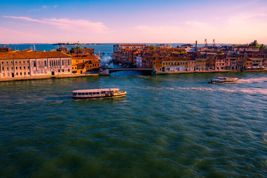 Venezia al tramonto