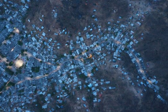 Foto a&eacute;rea de ciudad nocturna