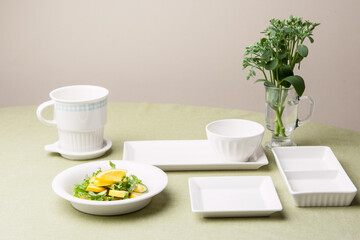 Various kinds of white dishes