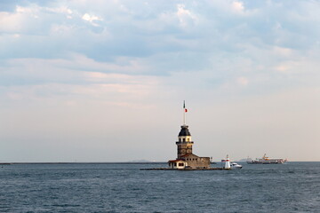 Fototapeta premium Maiden Tower (kiz kulesi) in Istanbul in the evening with cloudy sky.