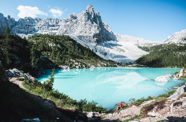 Fototapeta na wymiar Dolomiten Südtirol - Lago di Sorapis - Italia