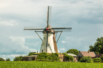 Turmwindmühle in Grottenherten, Bedburg, Rhein-Erft-Kreis .