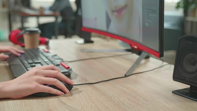 Close Up Of The Woman'S Hand Editor Works In Photo Editing Software On Her Personal Computer In Office
