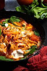 Massa ao molho sugo