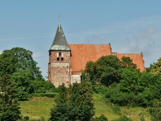 Fototapeta na wymiar Kirche von Bobbien auf Rügen