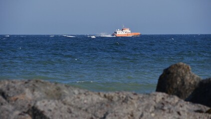 Schiff auf der Ostsee vor R&uuml;gen