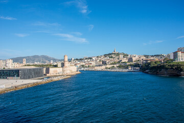 Obraz premium discovery of the harbor of Marseille and the islands of the region, France