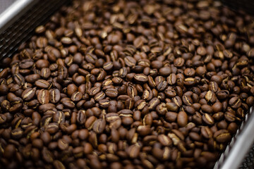 焙煎したコーヒー豆