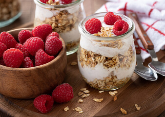 Granola Parfait With Yogurt and Raspberries