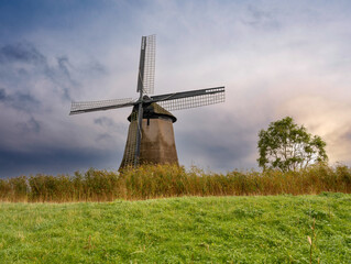 Fototapeta premium Bovenmolen E, 1633, Schermerhorn, Noord-Holland Province, The Netherlands