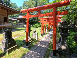 Fototapeta na wymiar 久保田城の稲荷神社、秋田