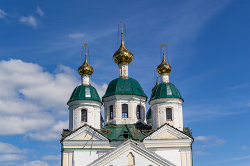 Fototapeta na wymiar the dome of the Orthodox church