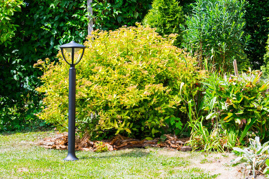 Garden outdoor lantern light design