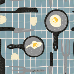 Fried eggs seamless pattern on stripe background. Fried egg in pan with fork, knife and eggshell.