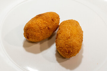 croquetas de atún