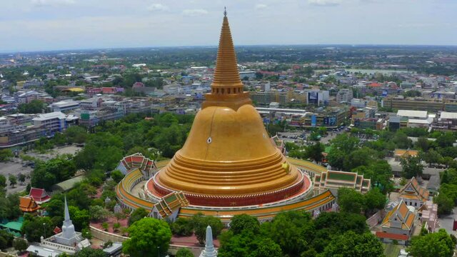 Wat Phra Pathom Chedi Ratchaworamahawihan or Wat Phra Pathommachedi Ratcha Wora Maha Wihan, in Nakhon Pathom, Thailand, south east asia