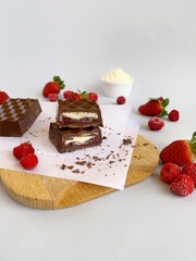 Red fruits chocolate, filled chocolate bar