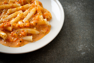 rigatoni penne pasta creamy tomato