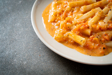 rigatoni penne pasta creamy tomato