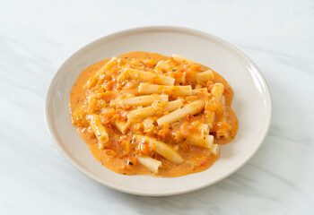 rigatoni penne pasta creamy tomato