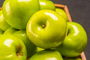 아삭하고 상큼한 맛있는 아오리 사과